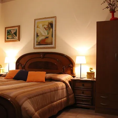 Bed & Breakfast San Nicolo House Aci Catena